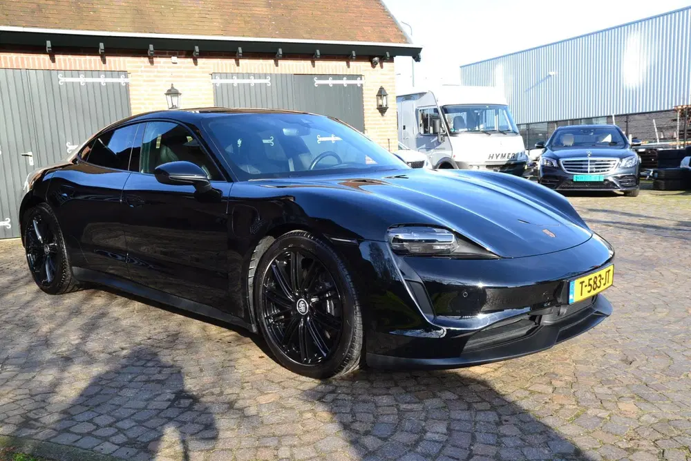 Porsche Taycan Performance 84 kWh uit 2021, foto 7
