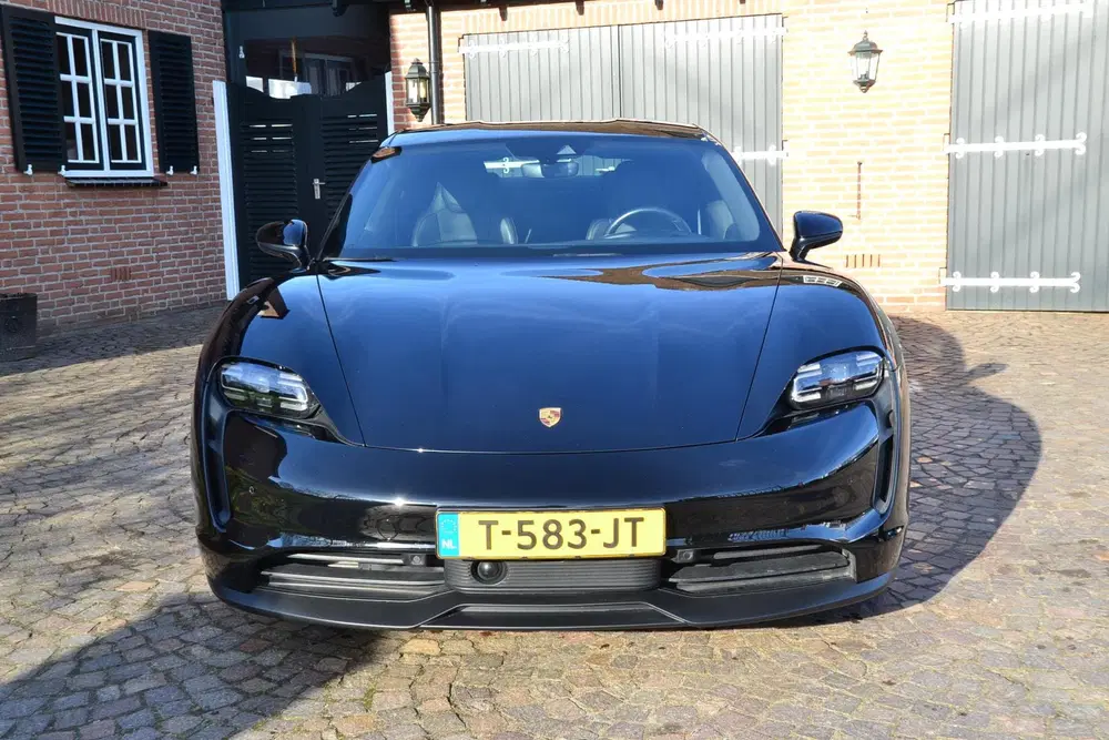 Porsche Taycan Performance 84 kWh uit 2021, foto 8