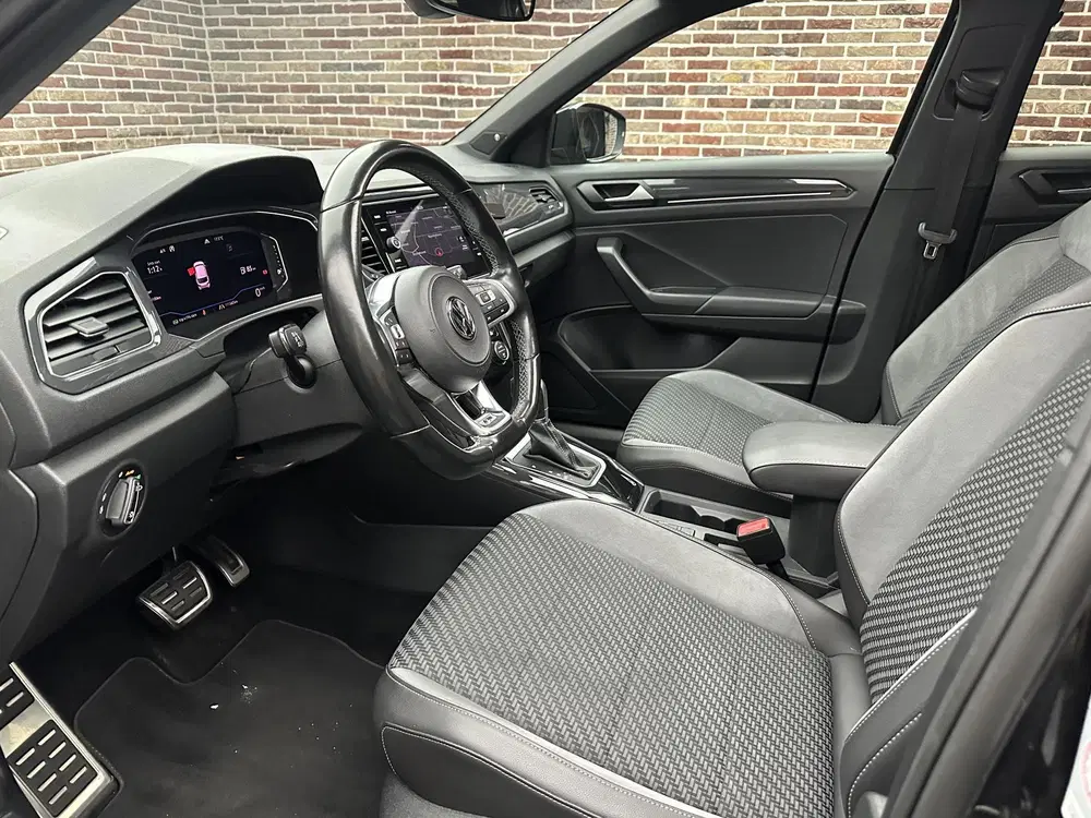 Volkswagen T-Roc 1.5 TSI Sport R-line uit 2020, foto 14