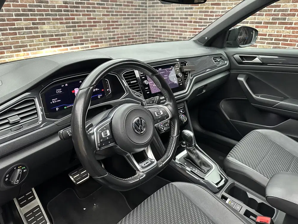 Volkswagen T-Roc 1.5 TSI Sport R-line uit 2020, foto 3