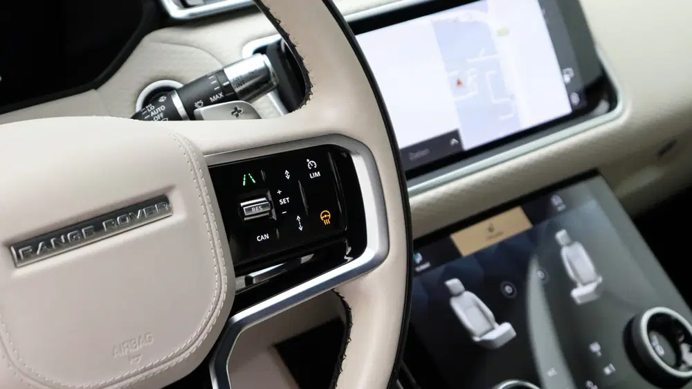 Land Rover Range Rover Velar 2.0 P400e R-Dynamic SE uit 2022, foto 10