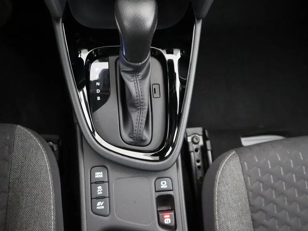 Toyota Yaris Cross 1.5 Hybrid 115 Dynamic Luxury uit 2025, foto 14