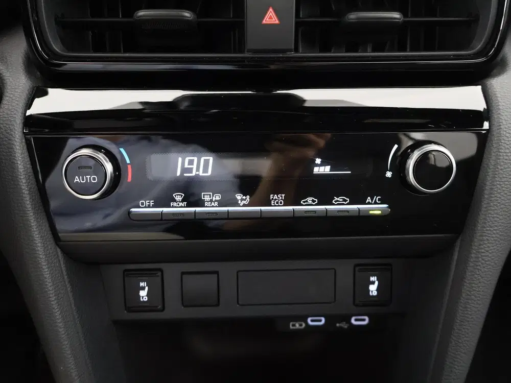Toyota Yaris Cross 1.5 Hybrid 115 Dynamic Luxury uit 2025, foto 9