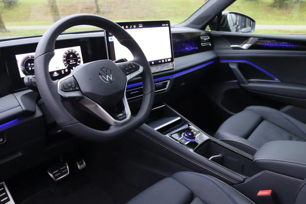 Volkswagen Tiguan 1.5 eHybrid 272pk R-Line Black Style Pano uit 2025, foto 10