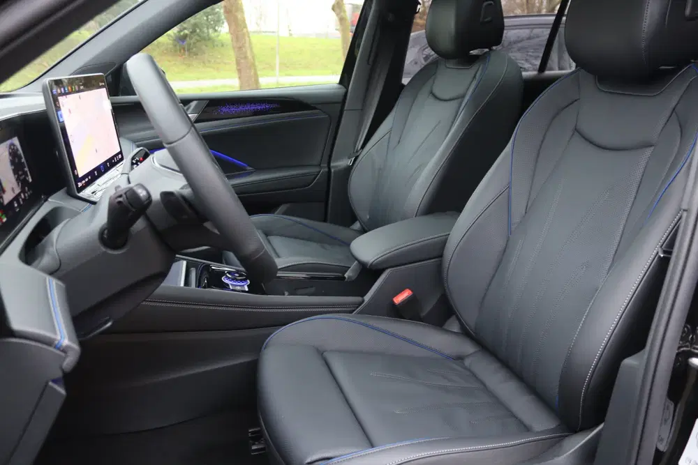 Volkswagen Tiguan 1.5 eHybrid 272pk R-Line Black Style Pano uit 2025, foto 12