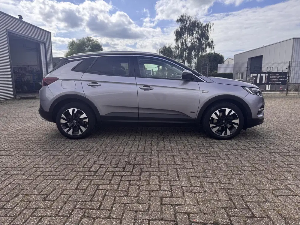 Opel Grandland 1.6 Turbo Hybrid4 Elegance uit 2021, foto 10