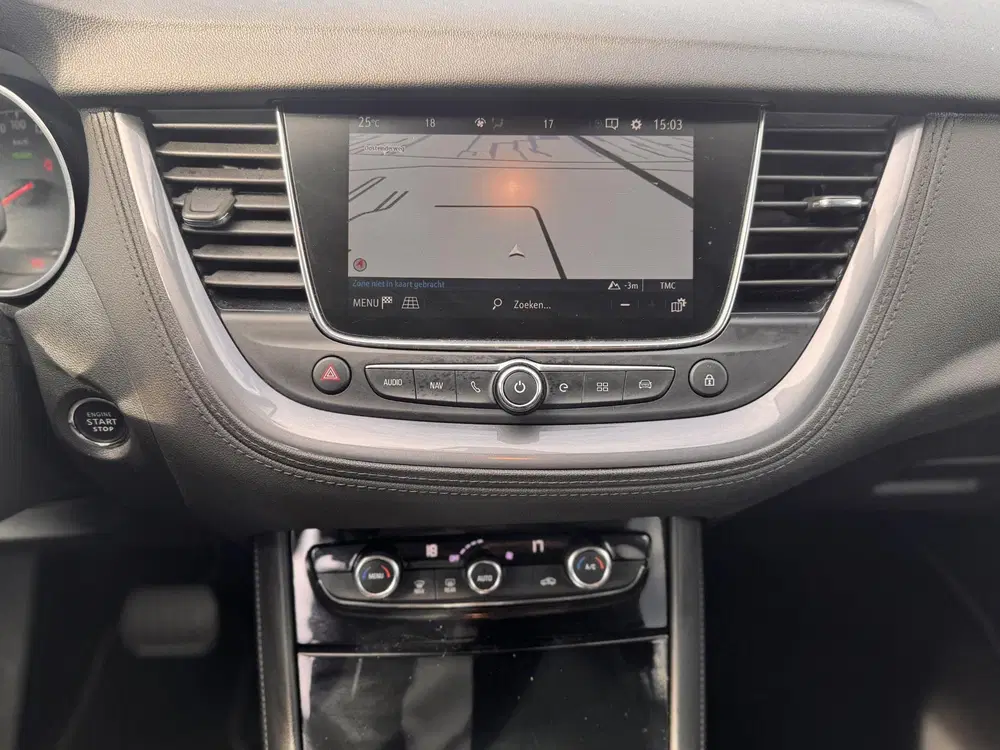 Opel Grandland 1.6 Turbo Hybrid4 Elegance uit 2021, foto 14