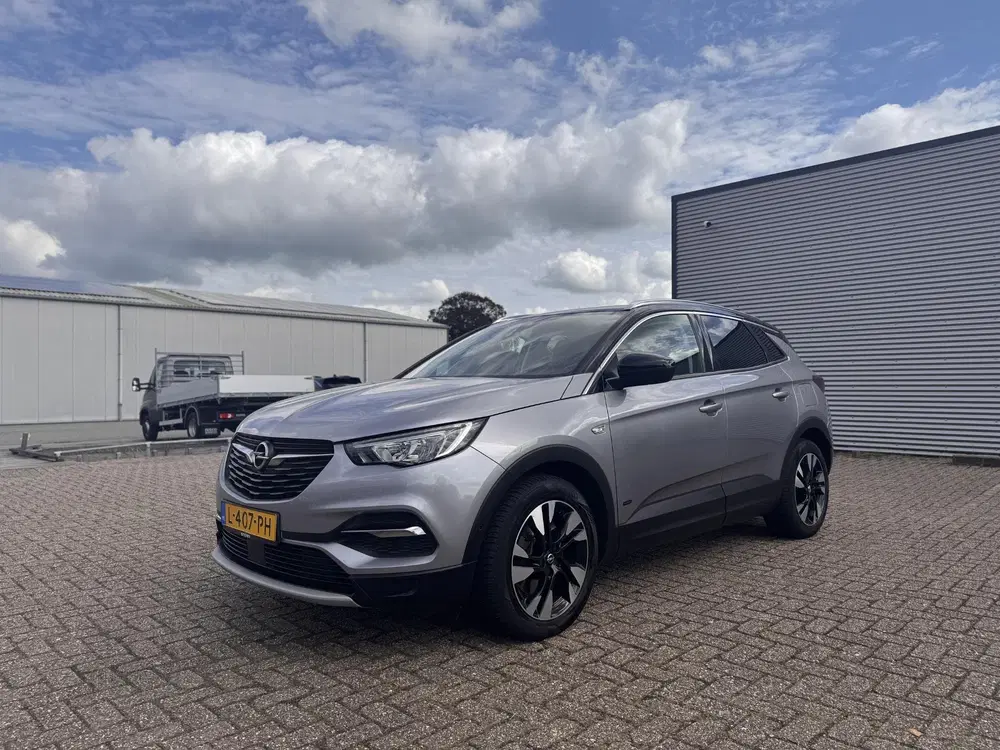 Opel Grandland 1.6 Turbo Hybrid4 Elegance uit 2021, foto 4