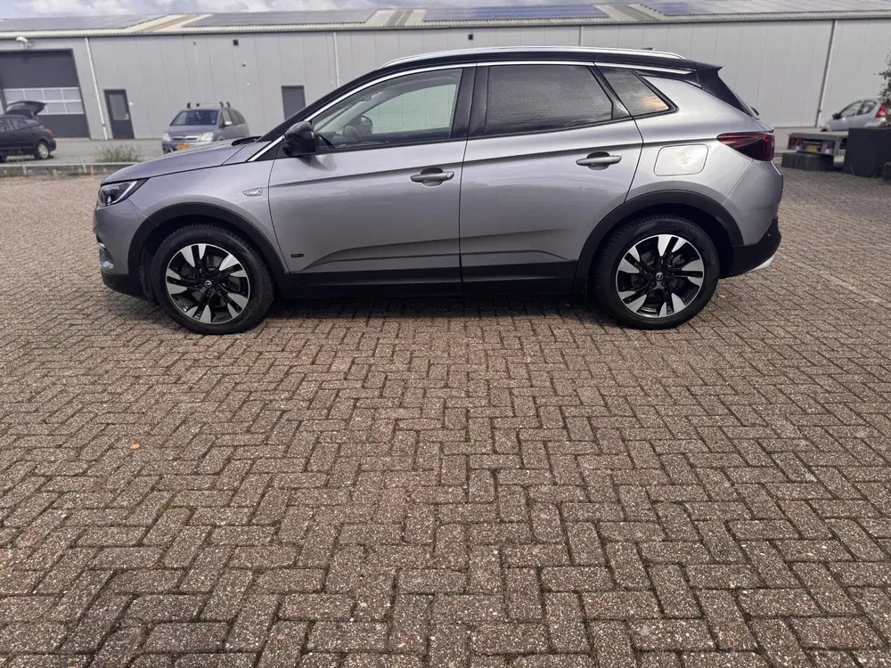 Opel Grandland 1.6 Turbo Hybrid4 Elegance uit 2021, foto 6