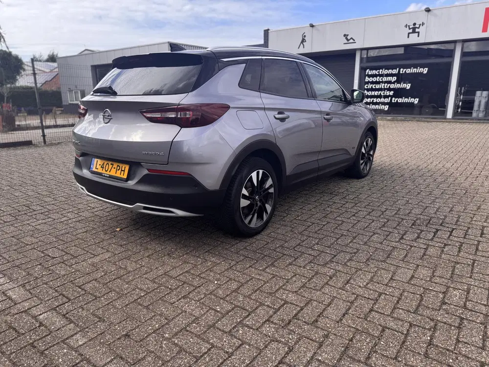 Opel Grandland 1.6 Turbo Hybrid4 Elegance uit 2021, foto 9