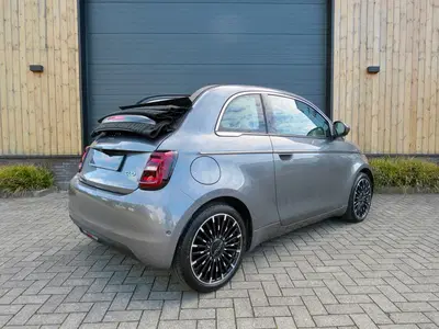 Fiat 500e La Prima cabrio 42 kWh *Carplay *Acc *Luxe uit 2023