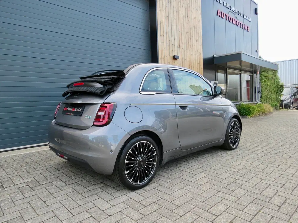 Fiat 500e La Prima cabrio 42 kWh *Carplay *Acc *Luxe uit 2023, foto 11