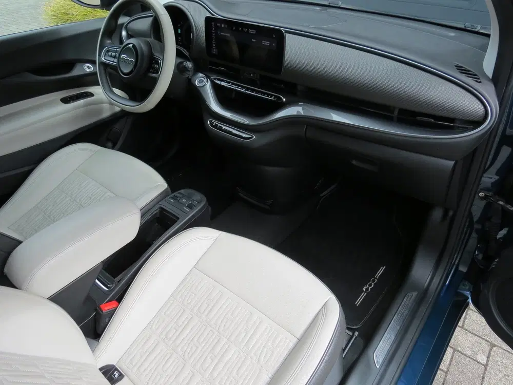Fiat 500e La Prima cabrio 42 kWh *Carplay *Acc *Luxe uit 2023, foto 2