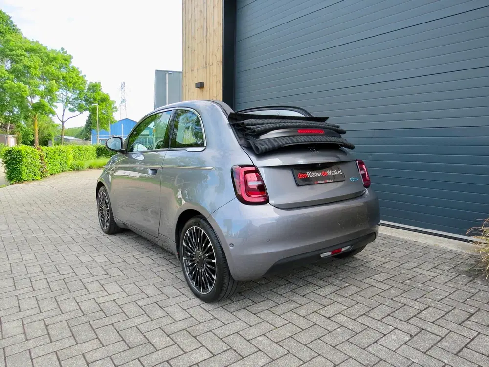 Fiat 500e La Prima cabrio 42 kWh *Carplay *Acc *Luxe uit 2023, foto 7