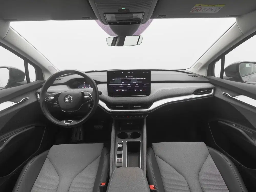 Skoda Enyaq 60 Loft uit 2024, foto 3