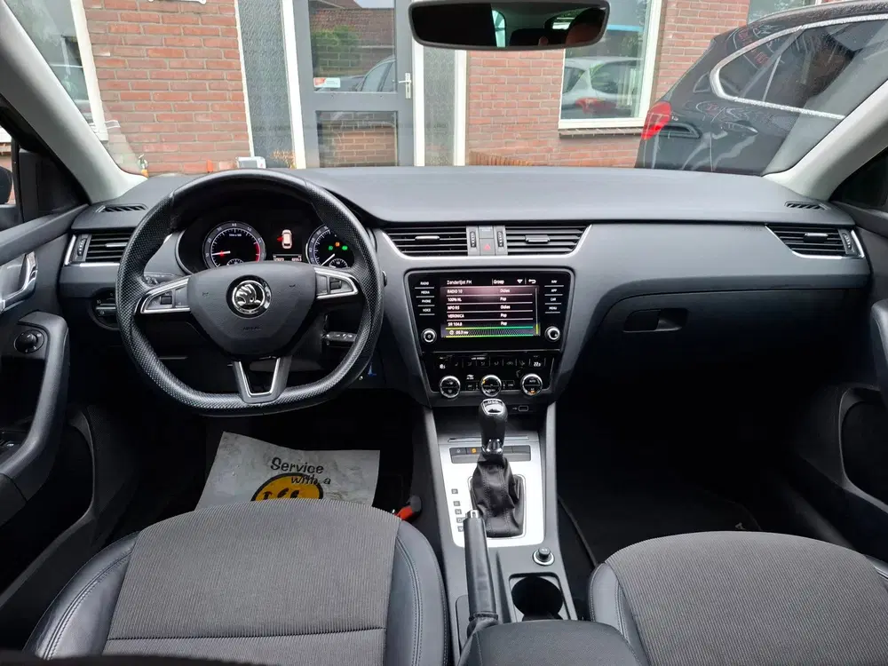 Skoda Octavia 1.0 TSI Greentech Clever Edition Dealer uit 2019, foto 2