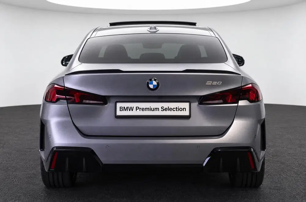 BMW 2-serie Coupé 220 M Sport Automaat uit 2025, foto 3