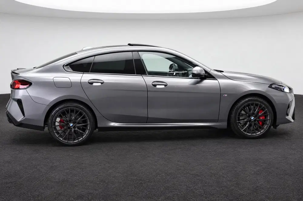 BMW 2-serie Coupé 220 M Sport Automaat uit 2025, foto 5