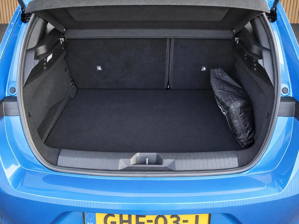 Opel Astra 1.6 Hybrid Elegance uit 2024, foto 9