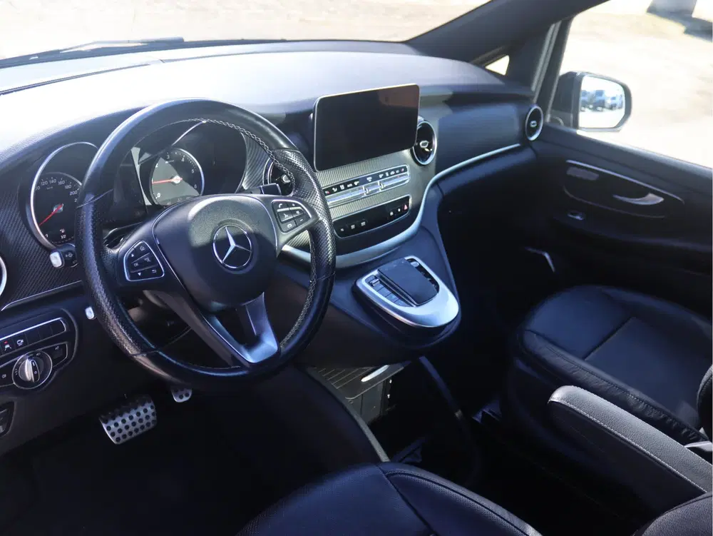 Mercedes-Benz V-Klasse V300d 4-MATIC Lang Avantgarde Edition uit 2021, foto 4