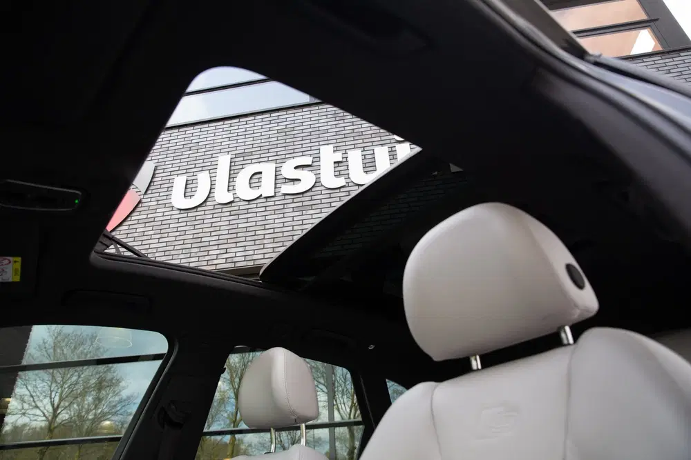 Audi Q5 55 TFSI e S edition uit 2021, foto 3