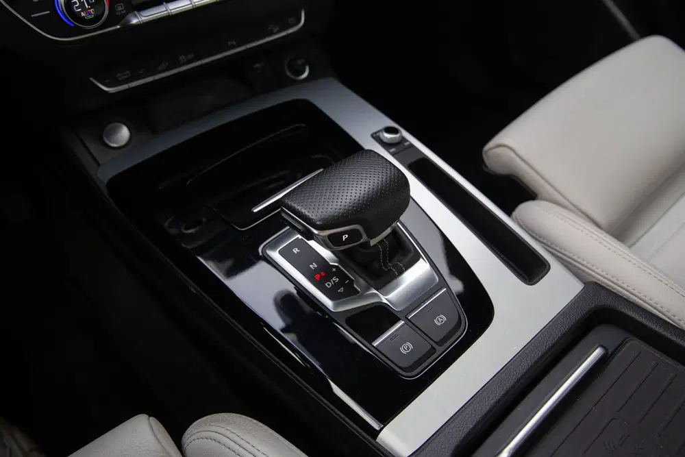 Audi Q5 55 TFSI e S edition uit 2021, foto 6