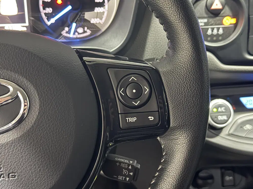 Toyota Yaris 1.5 Hybrid Dynamic Trekhaak uit 2019, foto 11