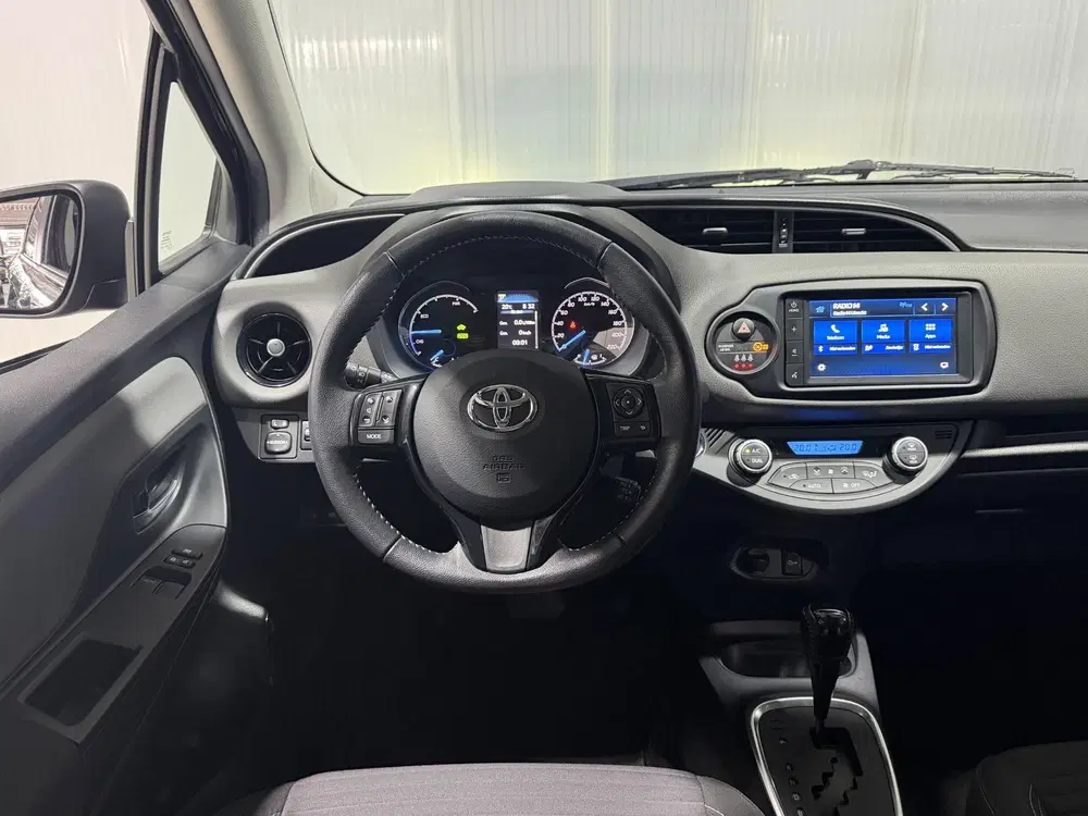 Toyota Yaris 1.5 Hybrid Dynamic Trekhaak uit 2019, foto 13