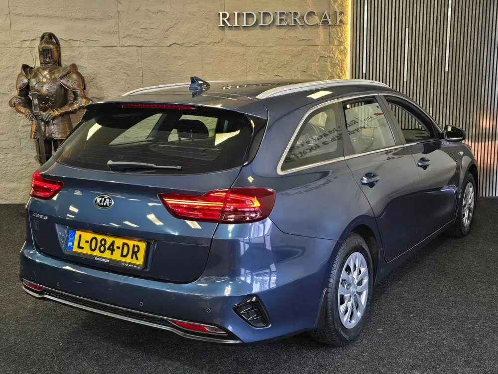 Kia Ceed 1.4 T-GDi DynamicLine uit 2019, foto 2