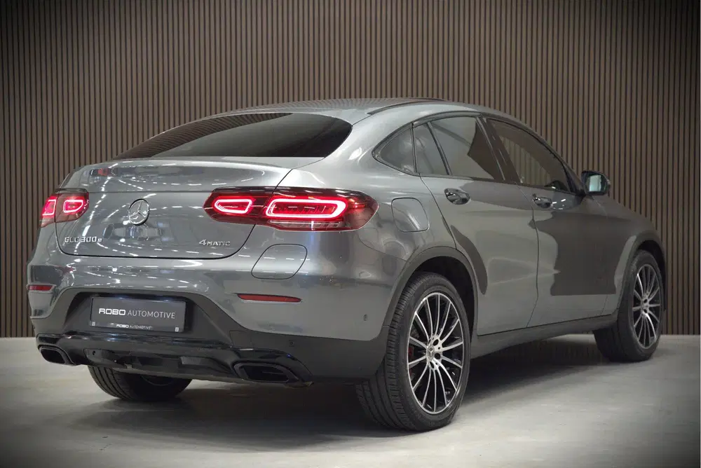 Mercedes-Benz GLC GLC Coupé 300e 4MATIC Premium Plus uit 2022, foto 2
