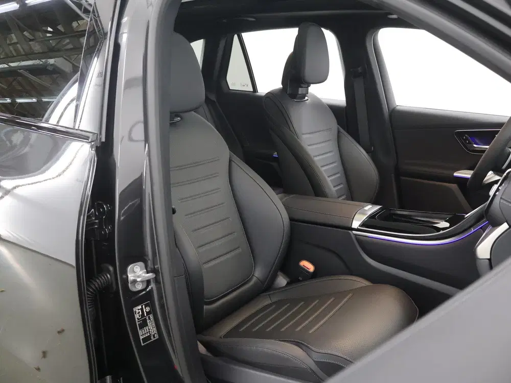 Mercedes-Benz GLC 300e 4MATIC Business Solution AMG uit 2026, foto 10