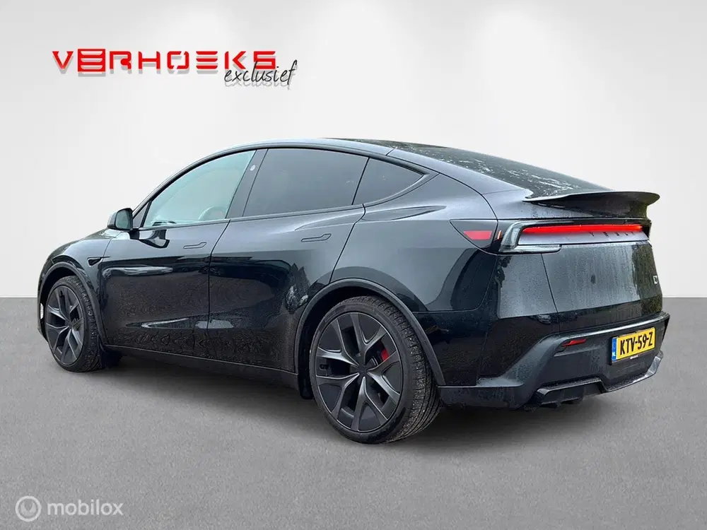 Tesla Model Y Performance AWD 83 kWh uit 2026, foto 2