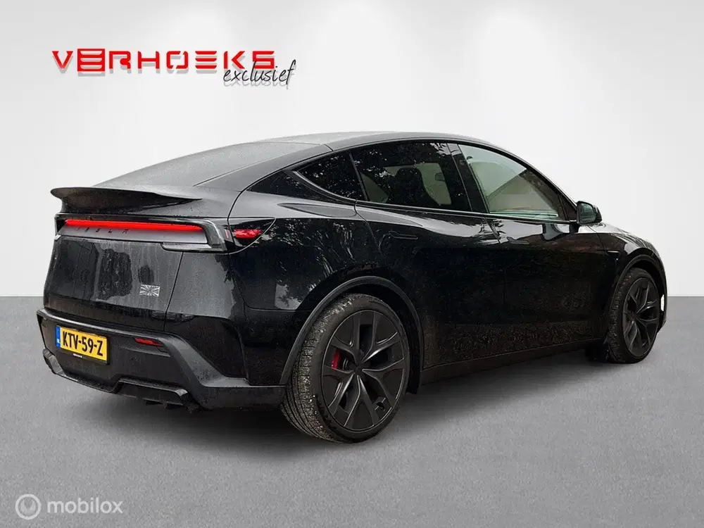 Tesla Model Y Performance AWD 83 kWh uit 2026, foto 4