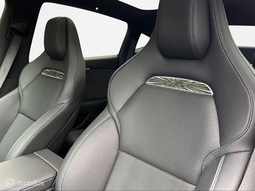 Tesla Model Y Performance AWD 83 kWh uit 2026, foto 8