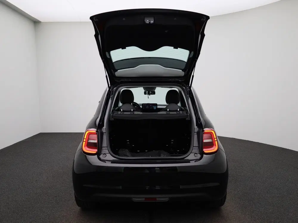 Fiat 500e Business Launch Edition uit 2020, foto 11