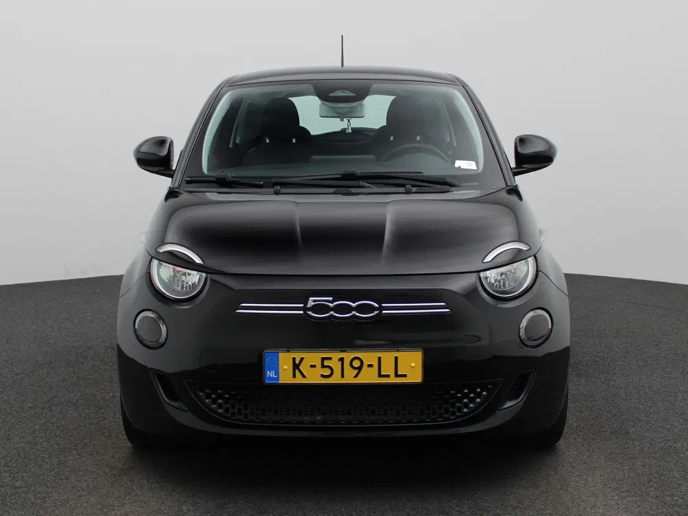 Fiat 500e Business Launch Edition uit 2020, foto 3