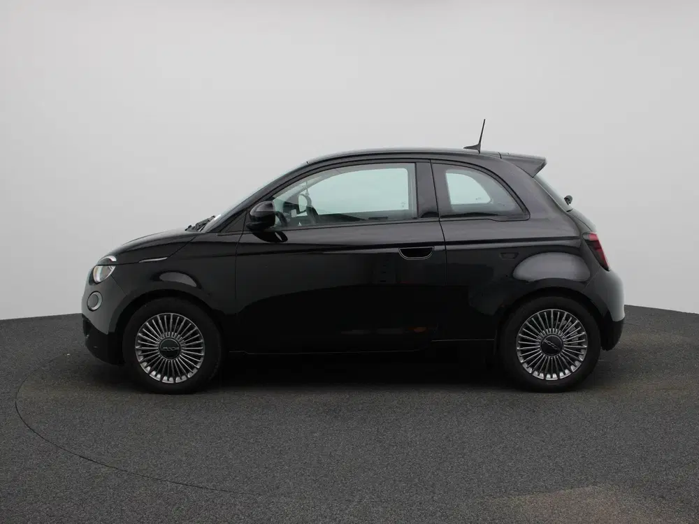 Fiat 500e Business Launch Edition uit 2020, foto 4