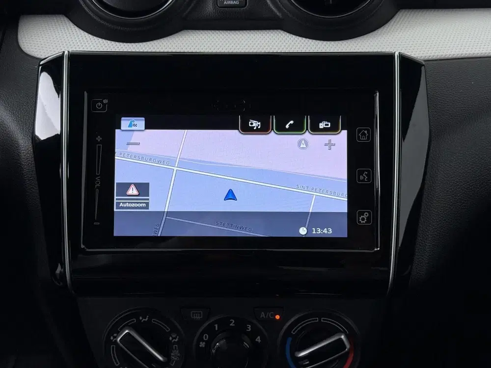 Suzuki Swift 1.2 Select Smart Hybrid uit 2022, foto 14