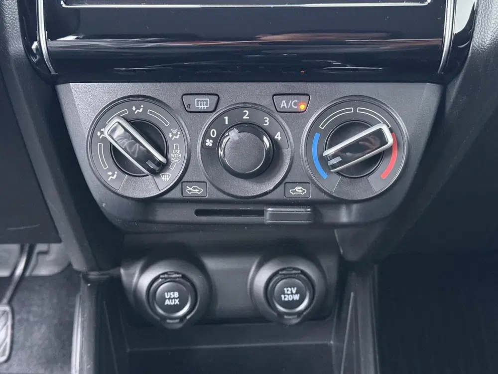 Suzuki Swift 1.2 Select Smart Hybrid uit 2022, foto 15