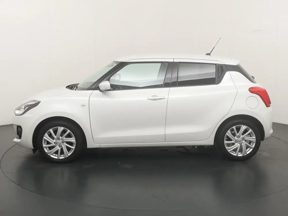 Suzuki Swift 1.2 Select Smart Hybrid uit 2022, foto 2
