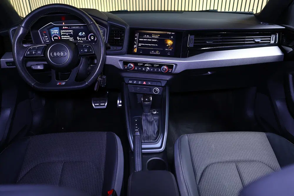 Audi A1 30 TFSI Advanced S LINE epic AUTOM AAT CAR uit 2019, foto 2