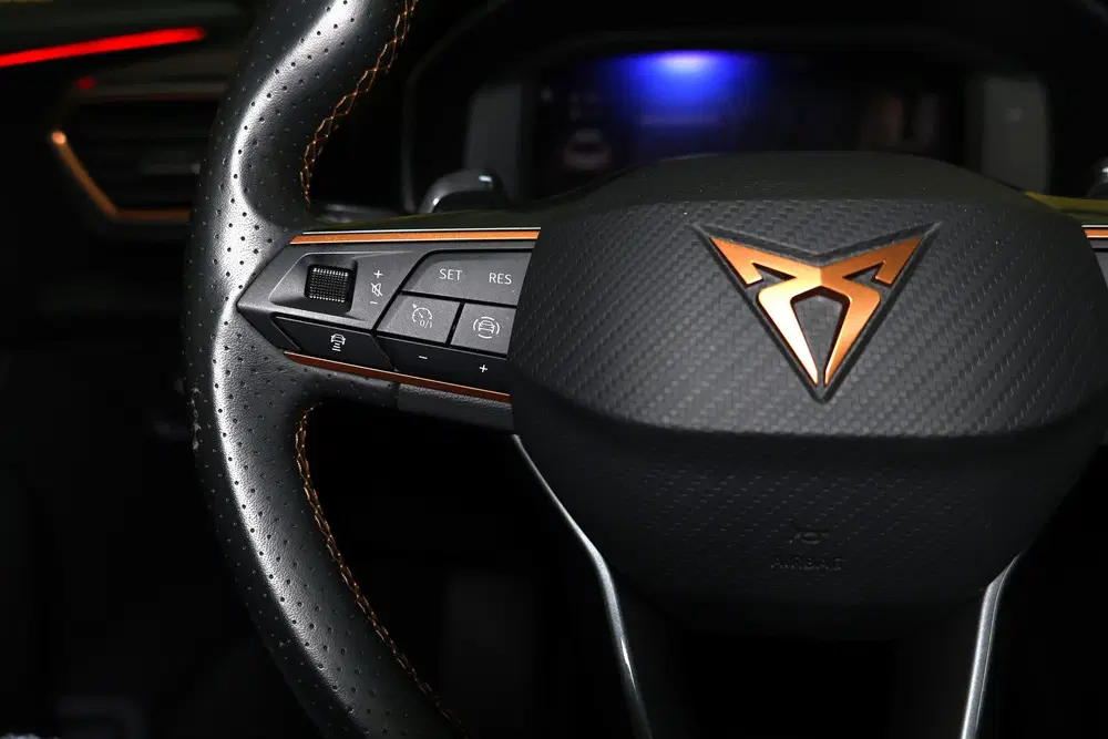 Cupra Formentor 1.4 e-Hybrid Adrenaline AVM CARPLAY NAVI P uit 2023, foto 15