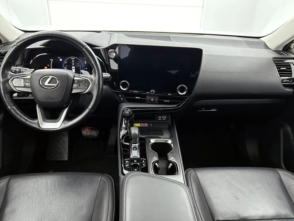 Lexus NX 450h+ AWD Executive Line uit 2022, foto 5
