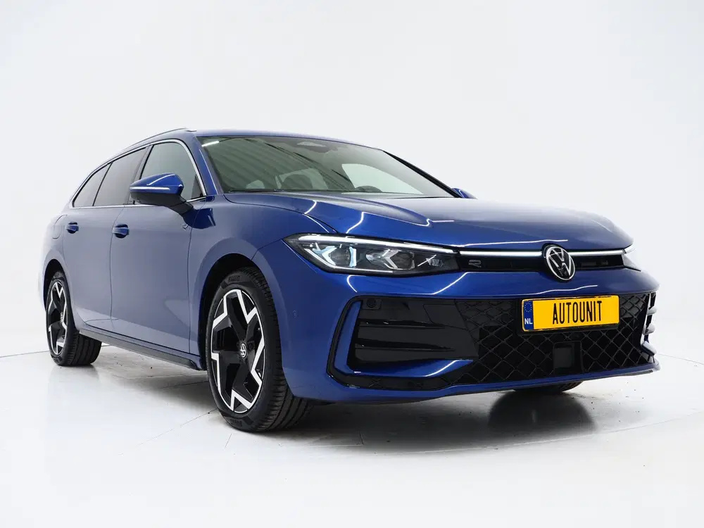 Volkswagen Passat 1.5 eHybrid R-Line Black uit 2025, foto 11