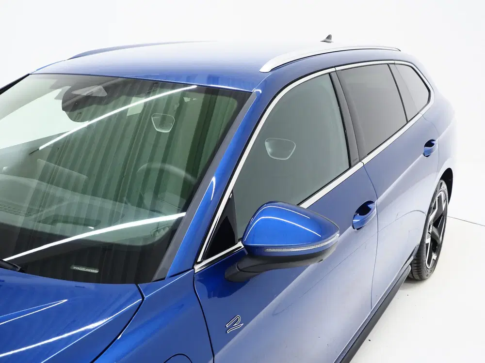 Volkswagen Passat 1.5 eHybrid R-Line Black uit 2025, foto 13