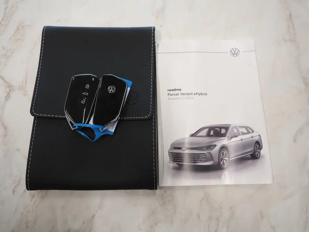 Volkswagen Passat 1.5 eHybrid R-Line Black uit 2025, foto 8