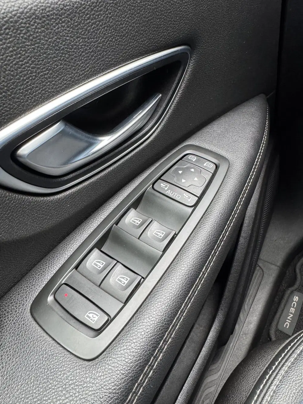 Renault Grand Scenic Grand Scénic 1.3 TCe Bose 7p. HEAD UP-PANO uit 2019, foto 13
