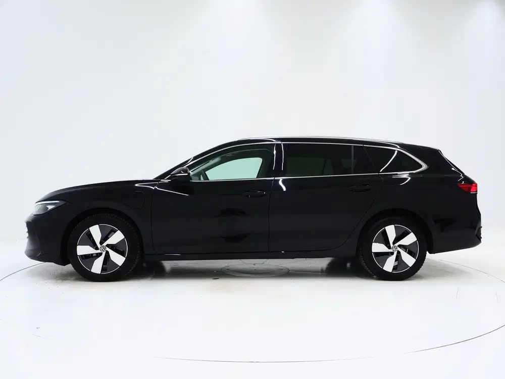 Volkswagen Passat 1.5 eHybrid Business uit 2026, foto 2