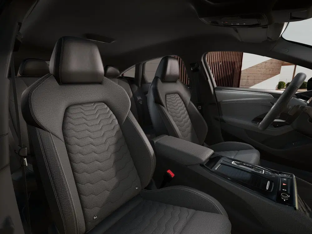 Audi A6 286pk S edition 83 kWh uit 2026, foto 4