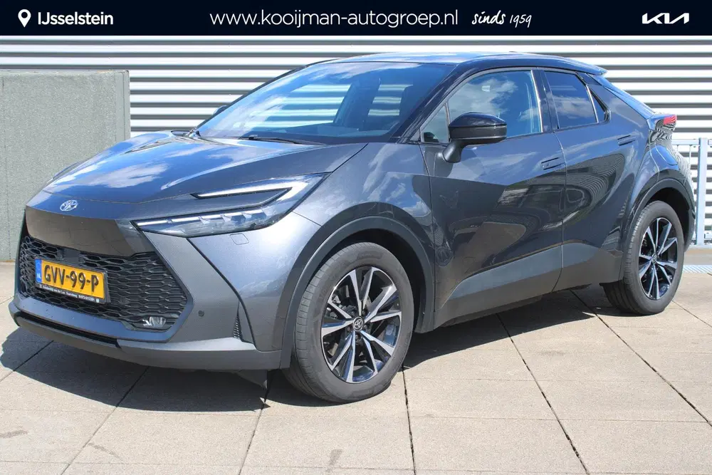 Toyota C-HR 2.0 Plug-in Hybrid 220 Dynamic uit 2024